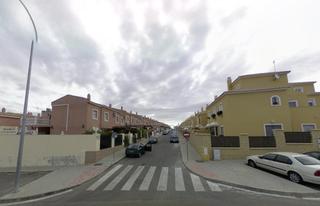 Casa adossada  Calle neftali. Casa adosada en mairena del alcor