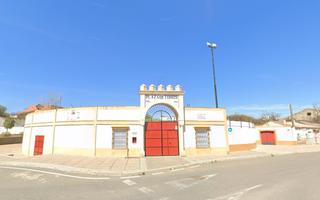 Casa adossada a Alcalá del Río. Vivienda en venta en alcalá del río