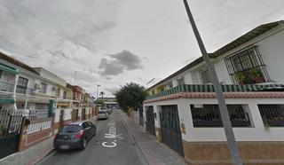 Casa  Calle manuel machado. Casa en dos hermanas