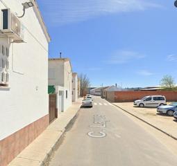 Casa adossada  Calle layos. Vivienda en sonseca