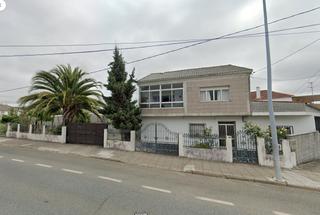 Casa  Avenida cruces (de). Vivienda en lalin