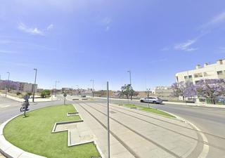 Casa a La Paz. Vivienda en alcalá de guadaira
