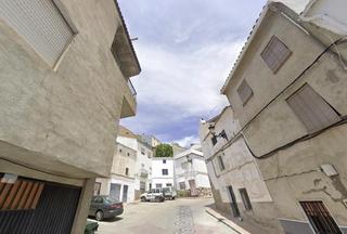 Casa  Calle rio garganton. Vivienda en huelma