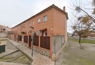 Casa adossada  Calle veguilla. Adosado en santo domingocaudilla