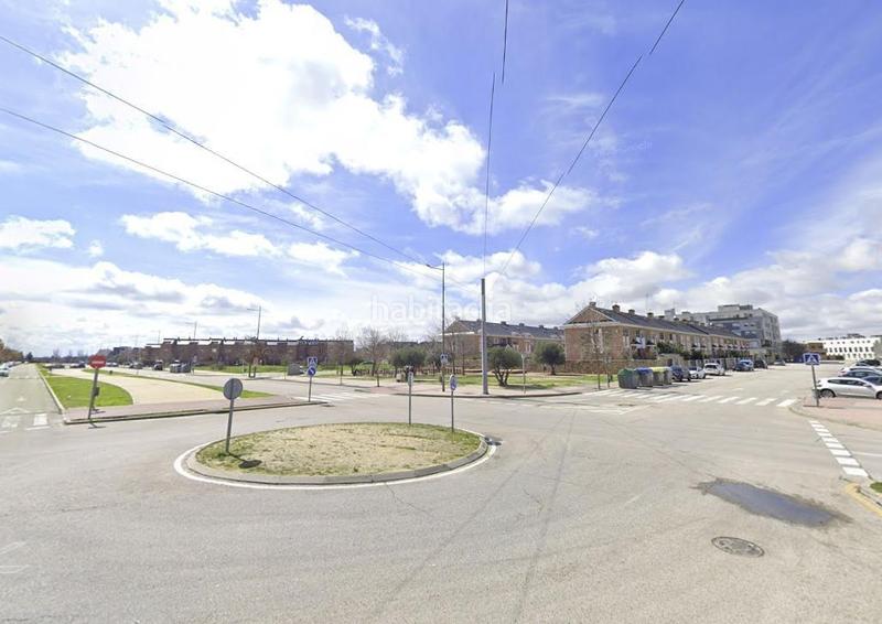 Foto b698bc80-8d8a-48ef-b55e-2e3da2a900f3. Casa amb aparcament piscina a Parla este Parla