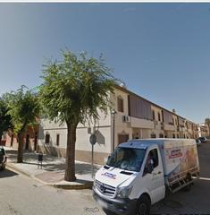 Casa  Calle perico delgado. Vivienda en guillena