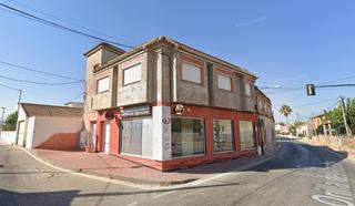 Building  Calle orilla azarbe. Vivienda  local en santa cruz murcia