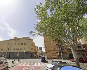 Pis  Enric granados. Piso en badalona