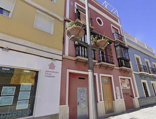 Piso  Calle nuestra señora de valme. Vivienda en dos hermanas