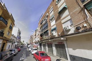 Pis  Calle platero pedro de bares. Vivienda en el higuerón
