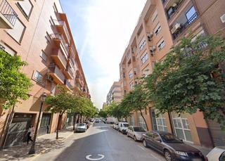 Pis  Calle de pedro cabanes. Vivienda en valencia