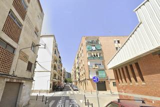 Pis  Bombers madern i clariana. Piso en mataro