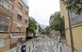 Etagenwohnung  Dalt dels banus. Piso en santa coloma de gramenet