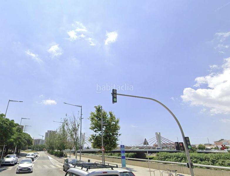 Foto f973b9db-4ddd-461d-bba9-356bcf5013d2. Appartamento con parcheggio in Riu Sud Santa Coloma de Gramenet