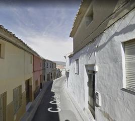Casa  Calle cristo antigua. Piso en tobarra