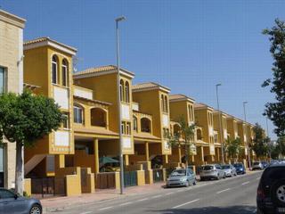 Casa adossada  Almoradi. Vivienda en alicante