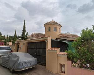 Chalet  Calle de córdoba de calahonda. Vivienda en mijas