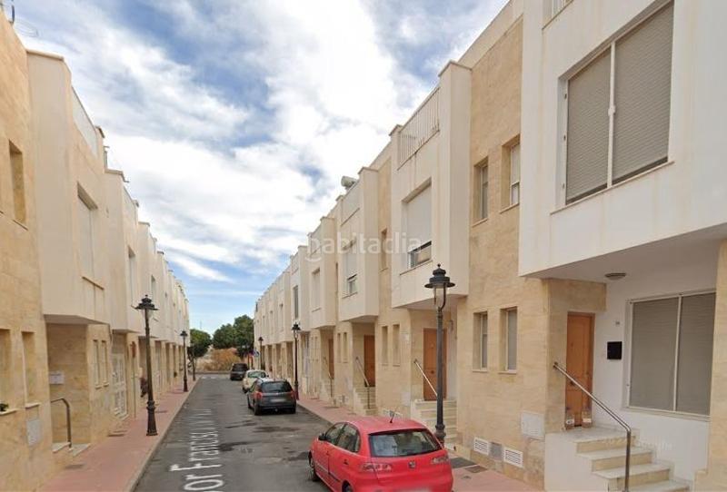 Foto 7bfedc50-5c76-49a2-8015-0d9fd27dba82. Casa adossada amb aparcament a Vera ciudad Vera