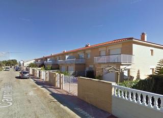 Casa adossada  Calle mestral. Vivienda en alcanar