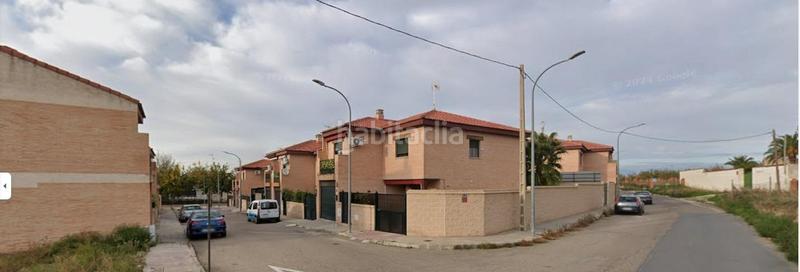 Foto bec0e04a-246e-48fc-b74f-6f4f0e896ce7. Chalet avec parking dans Mora