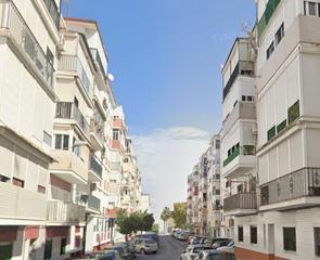 Pis a El Carmen - Cardeñas. Piso en huelva