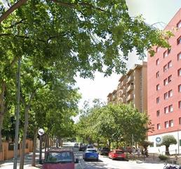 Aparcament cotxe  Carrer de josep umbert. Garaje en granollers