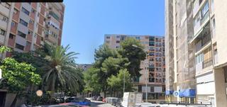 Pis  Julian besteiro. Piso en barcelona