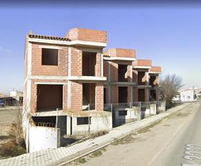 Edifici  Calle diseminados. Edificio en construcción en motilleja