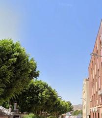 Parking voiture à Viator. Garaje en viator