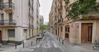 Flat  Magalhaes. Piso en barcelona