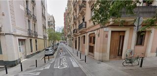 Pis  Magalhaes. Piso en barcelona