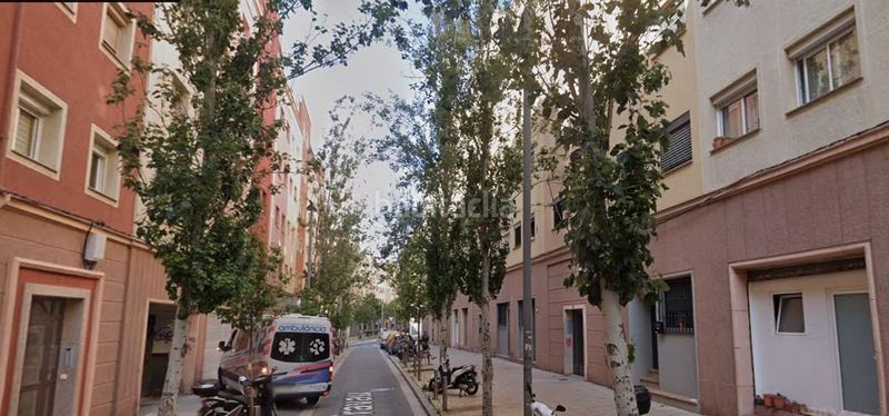 Foto 12517a73-8c33-4e35-abe4-3a7541edae10. Pis a Turó de la Peira Barcelona