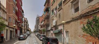 Pis  Calderon de la barca. Piso en badalona