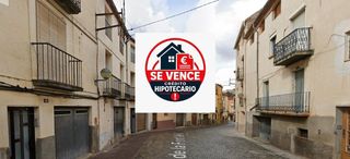 House in Falset. Venta en condiciones especialescesión  de crédito. activo sin po