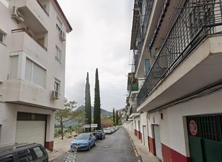 Pis  Alcalde cancio uribe. Piso en jaen