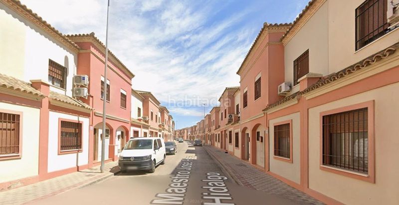 Foto 1fc56421-a488-4e83-bd10-998bae15b648. Casa amb aparcament a El Junquillo - Vistalegre Utrera