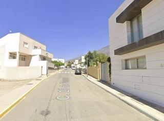 Flat  Calle 28 de febrero. Piso en dalias