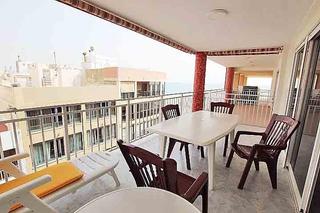 Apartament a Calle ramon y cajal 3. En venta apartamento con amplia terraza a escasos metros de la p