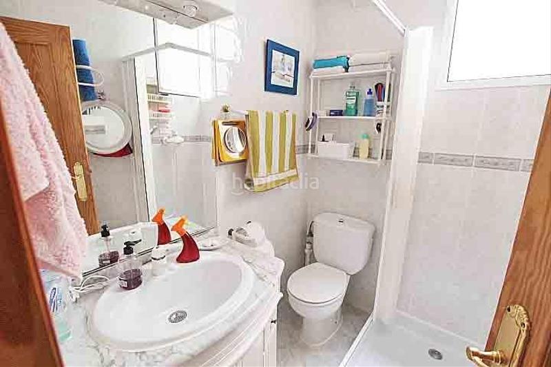 Foto 81226e8d-4c54-4eb4-b1b4-0004a12135b1. Apartamento en calle ramon y cajal 3 en venta apartamento con amplia terraza a escasos metros de la playa centro en Guardamar del Segura