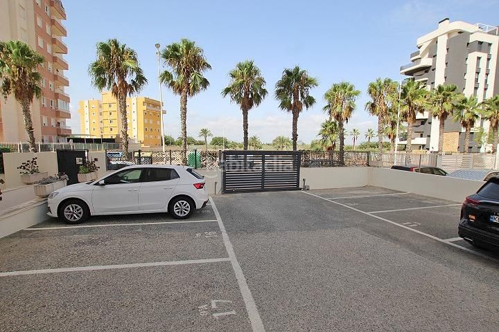 Foto 5a853c06-3dc0-43d3-ad6f-c451b56dc2a6. Apartment with parking pool in Puerto Deportivo Guardamar del Segura