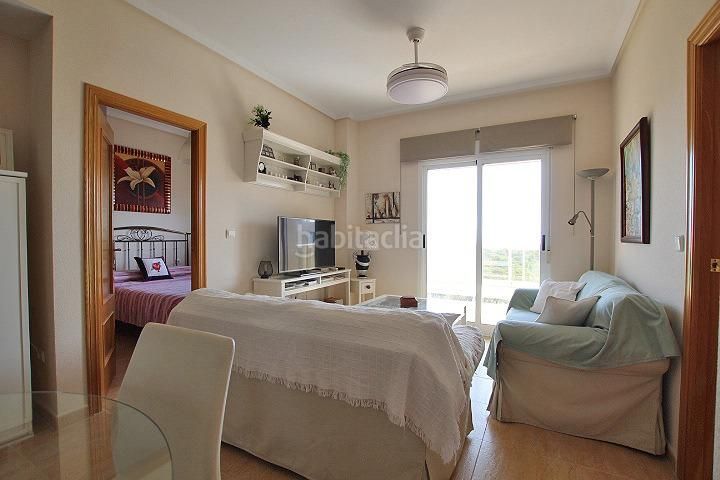Foto 907ec86e-c67c-45e5-b85e-8f2fbe9c9489. Apartment with parking pool in Puerto Deportivo Guardamar del Segura