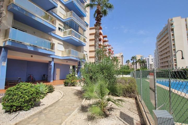Foto b8ec2ea8-db11-4652-977c-4c4ddd4e3d53. Apartment with parking pool in Puerto Deportivo Guardamar del Segura