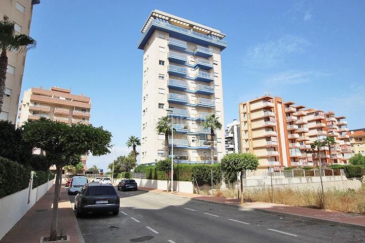 Foto d5e8f88b-3889-4b6a-bfe7-e8ee96153266. Apartment with parking pool in Puerto Deportivo Guardamar del Segura