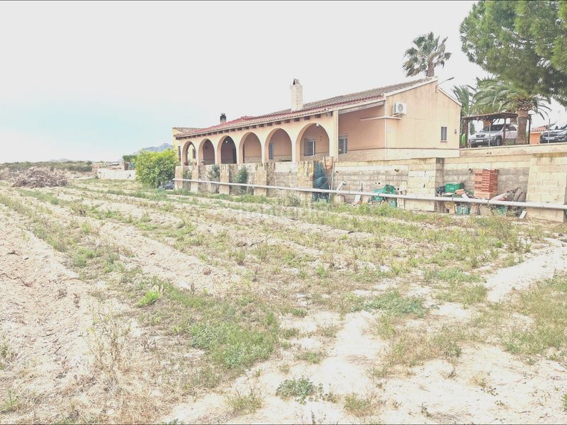 Foto 5e61a69a-9366-445a-9b27-056b885f82e3. Masia amb calefacció aparcament a Novelda
