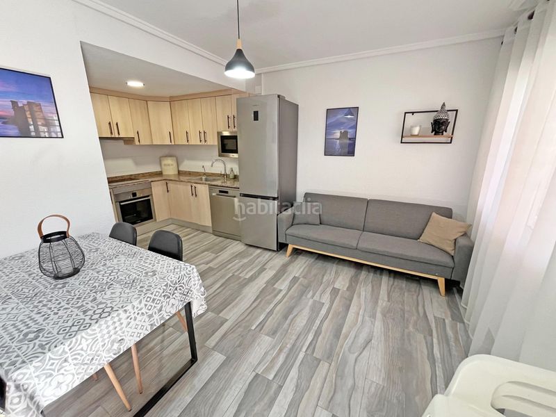 Foto 0f4ba58d-2b48-4249-8e4d-ff48fa4d16fa. Casa amb calefacció aparcament a Playa Tamarit-Playa Lissa Santa Pola