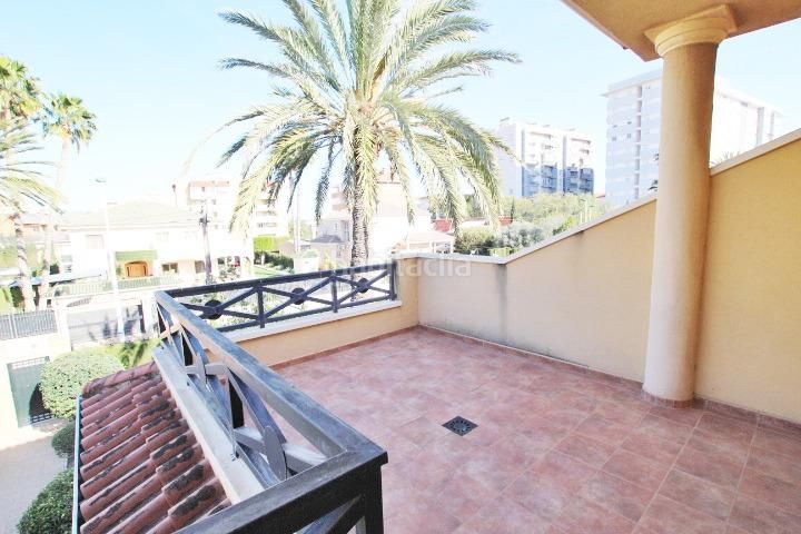 Foto 85f6c0c8-ccdf-4bd5-961d-a9d6dbc9d7a3. Xalet amb calefacció aparcament a Ciutat Jardí - Torreta Verdí Elche / Elx