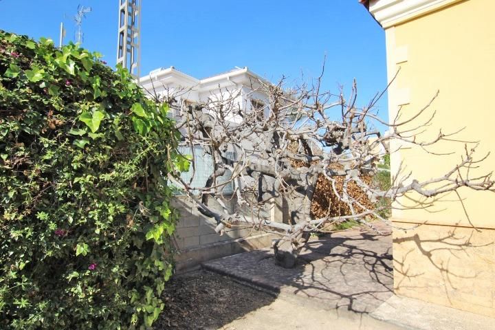 Foto c5d84b4c-55a4-4ba3-86e1-d1f321c68bb5. Xalet amb calefacció aparcament a Ciutat Jardí - Torreta Verdí Elche / Elx