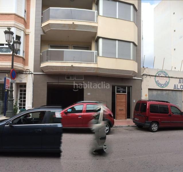 Foto d0ac66fb-a26b-40ae-b3c2-8529a79bd892. Location local commercial dans avenida pais valenciano 40 dans Guardamar del Segura
