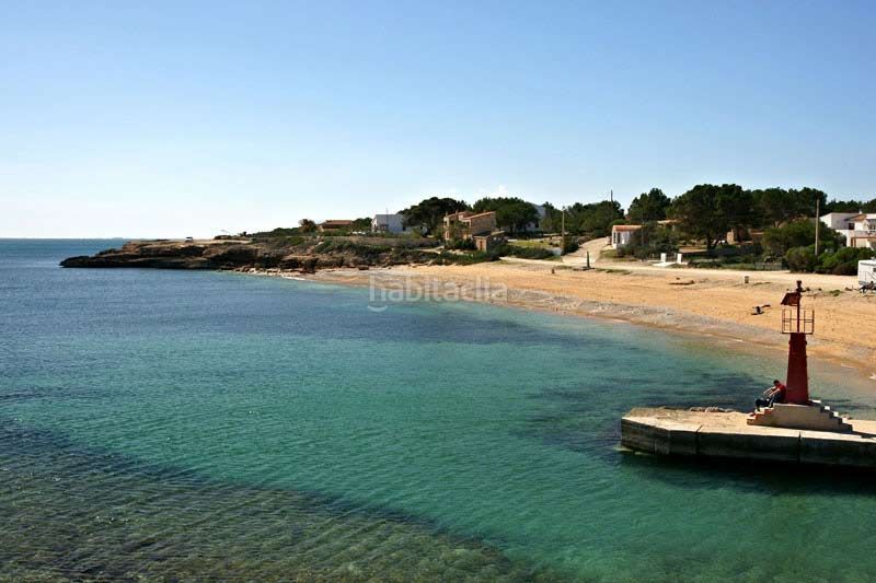 Foto c0e71ff4-8a9e-4549-960e-e6a312f303f2. Xalet a passatge bergantí 27 a Calafat Ametlla de Mar (L´)