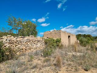 Bauernhof in Cam de les candenes 2a. Finca rstica con caseta, buen acceso, l'ametlla de mar